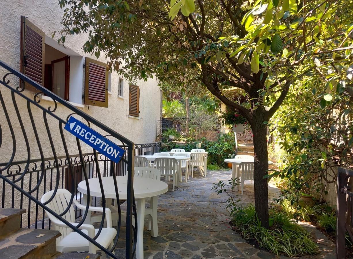 Hotel Cap Soleil Cavalaire-sur-Mer Exterior foto